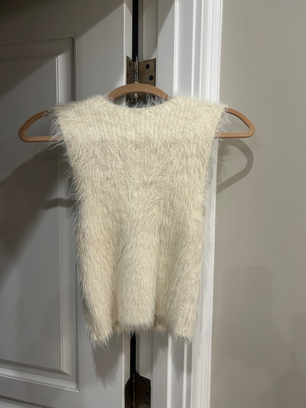 Zara Fuzzy Cream Sleeveless Sweater Tank